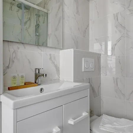 557 Niels - Stunning 17 Апартаменты *